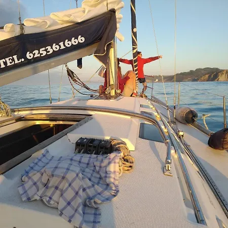 Inolvidable Experiencia En Un Velero De 11 Metros! * Zumaia