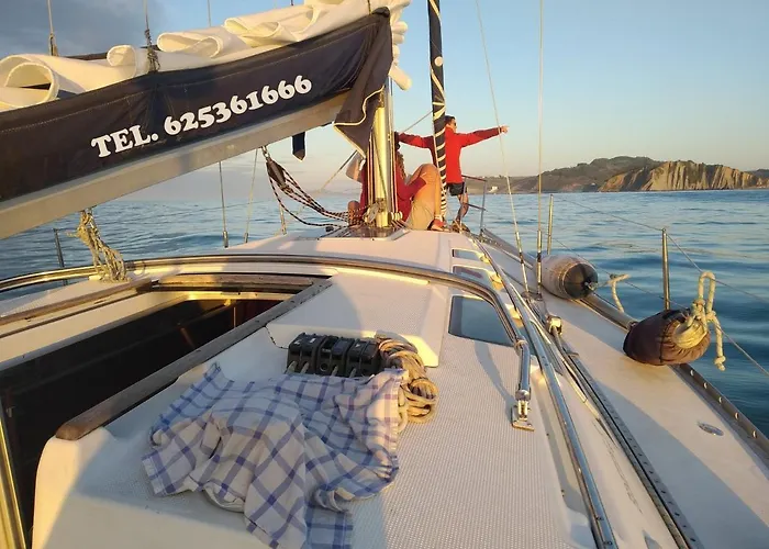 Inolvidable Experiencia En Un Velero De 11 Metros! * Zumaia